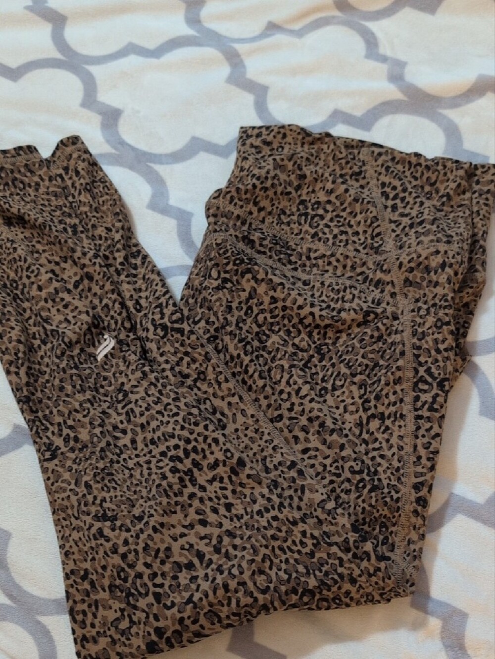 Fabletics Brown Leopard Print Set - Picture 3 of 4
